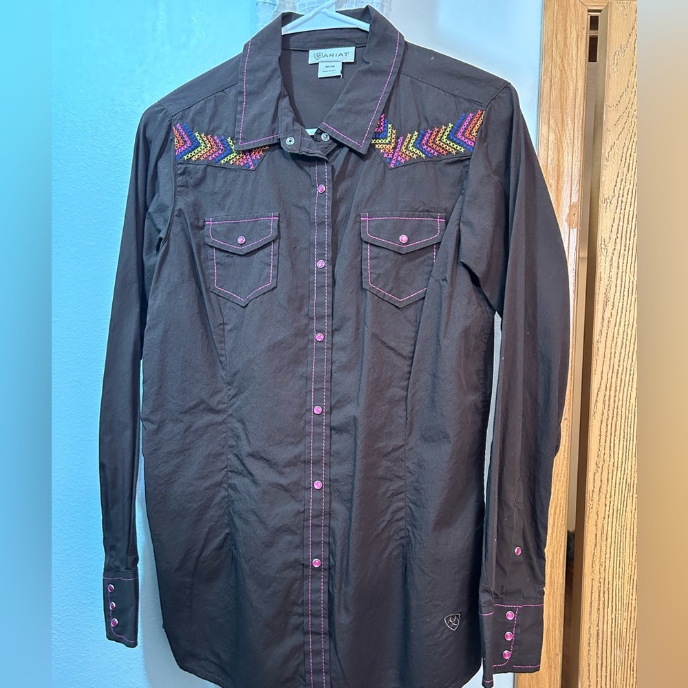 Ariat Women’s Long sleeve snap shirt